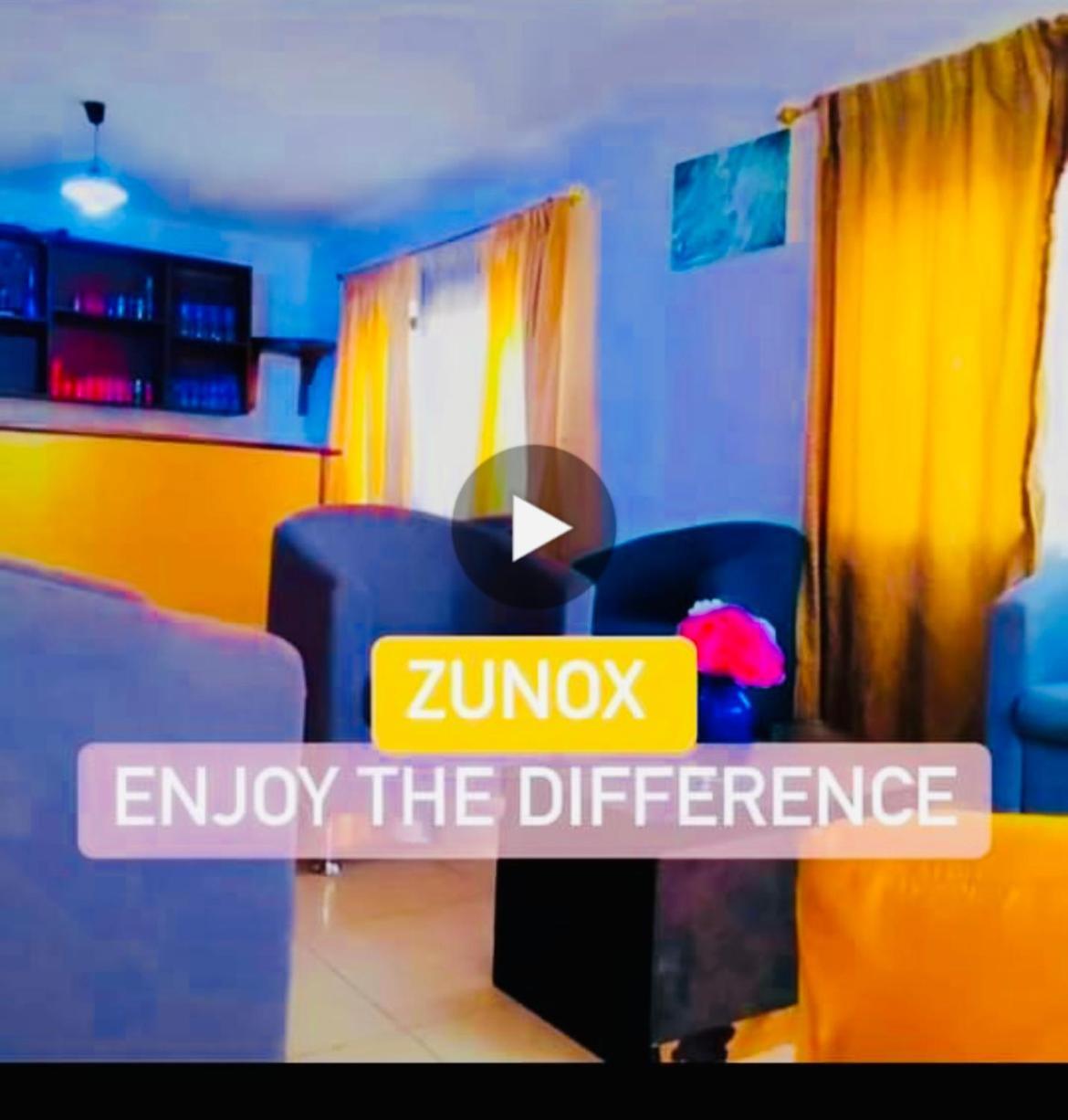 Zunox Guest House Freetown Esterno foto